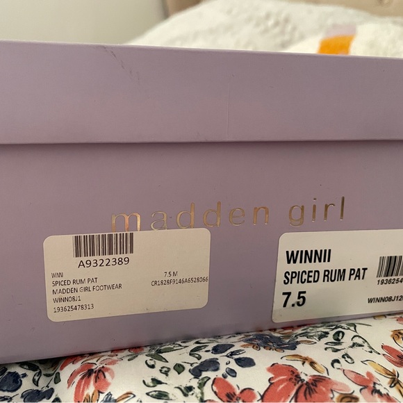 MADDEN GIRL WOMENS WINNI SANDAL - Picture 2 of 4